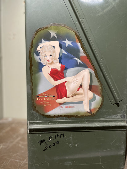 Vietnam ammo can w/ pin up art