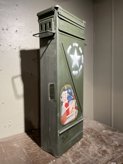 Vietnam ammo can w/ pin up art
