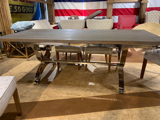 Savannah Belle Dining Table